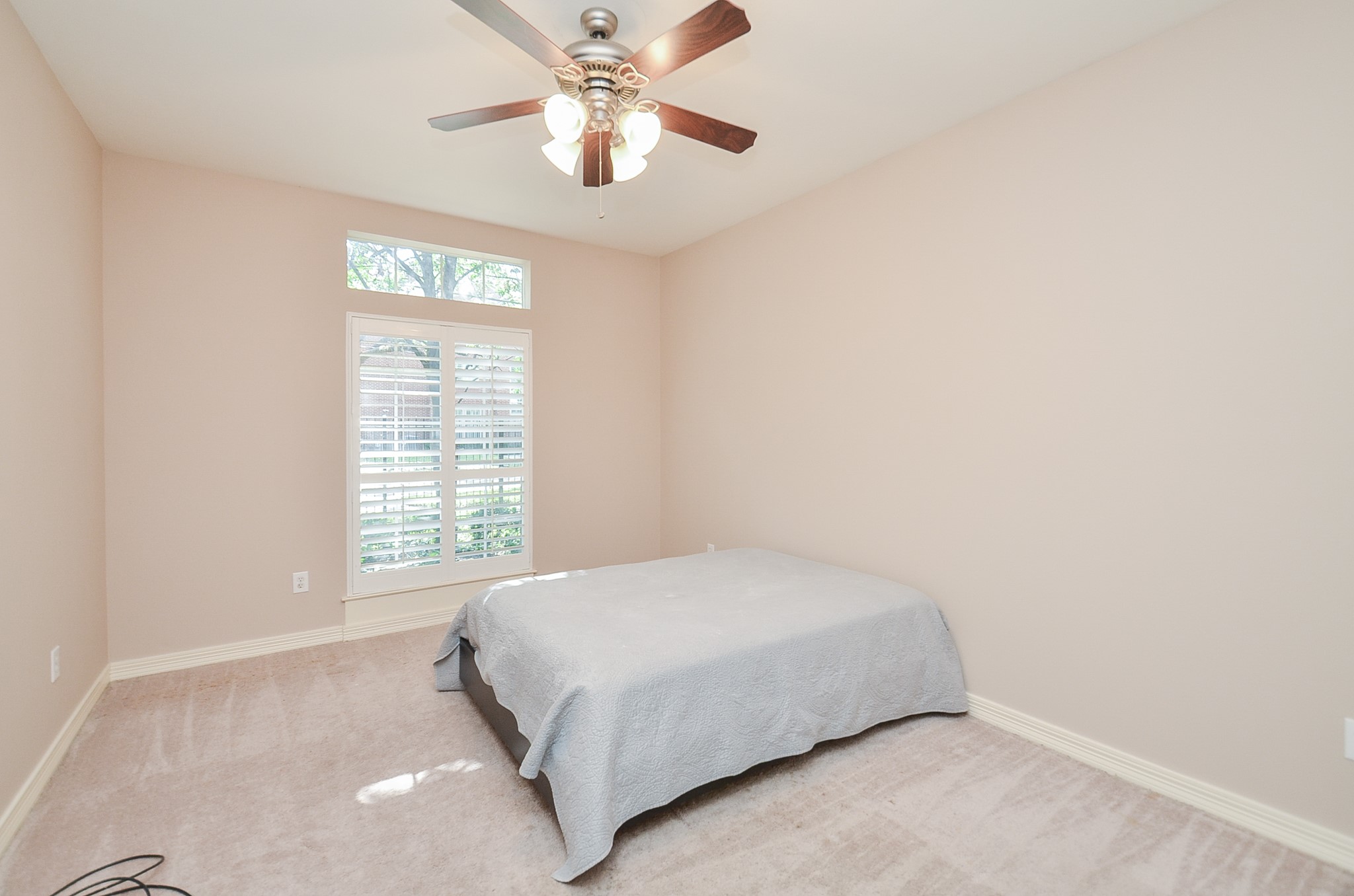 227 N Mcgowen Street N Property Photo 33