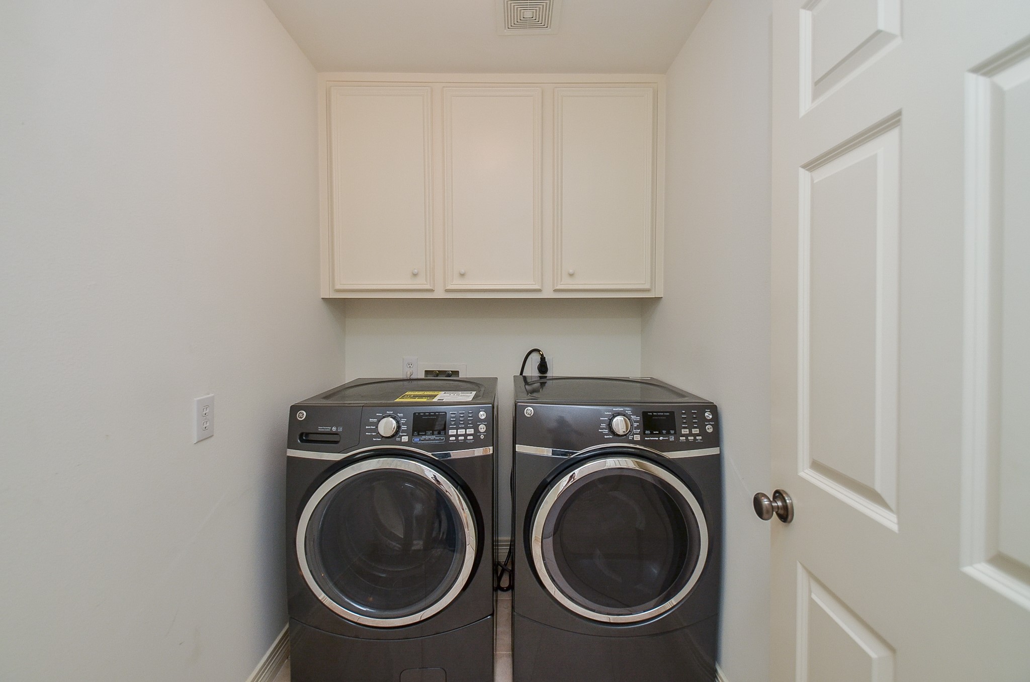 227 N Mcgowen Street N Property Photo 35