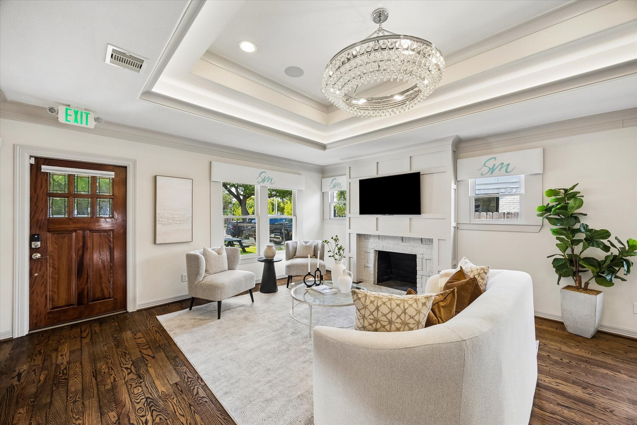 638 Heights Boulevard Property Photo 7