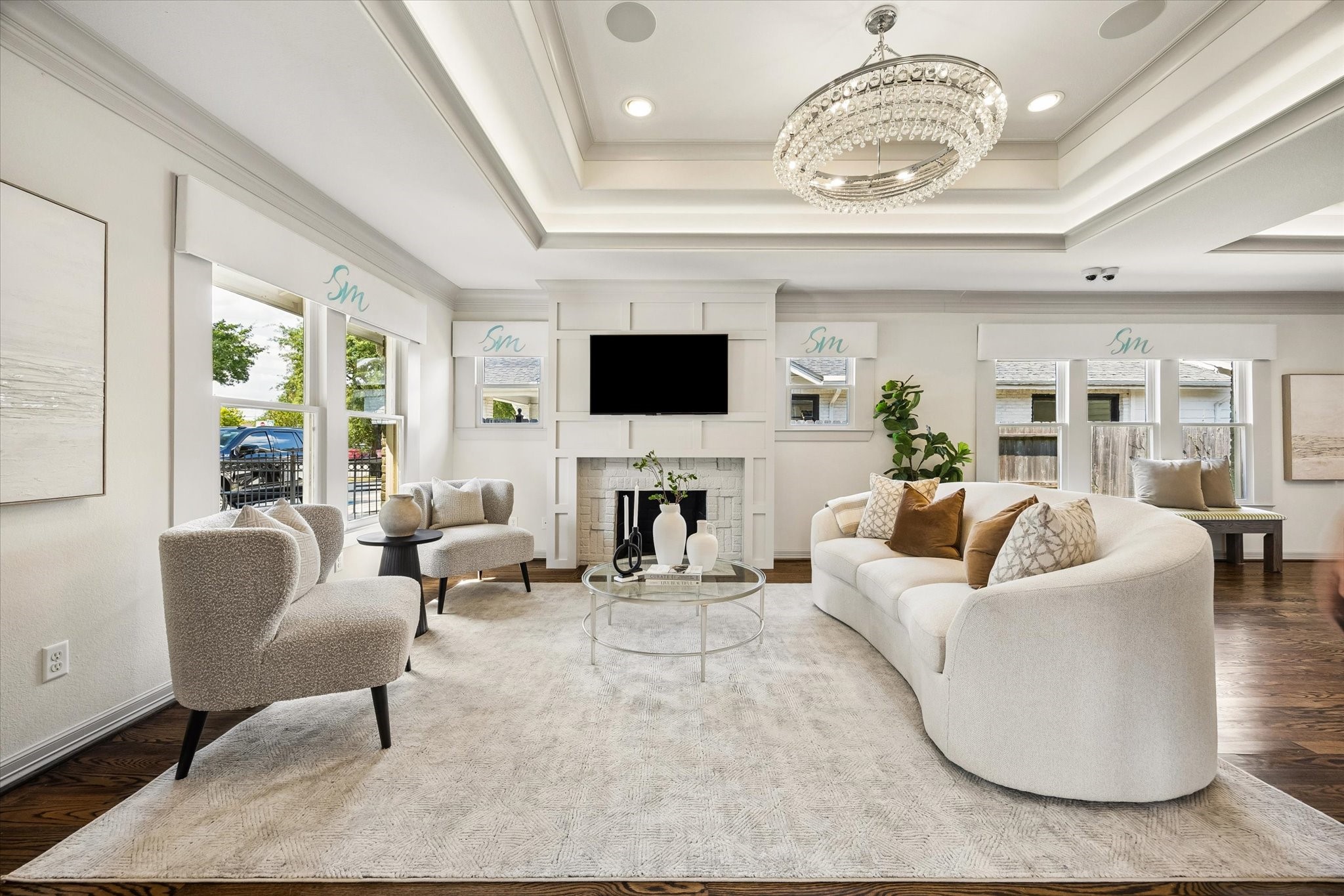638 Heights Boulevard Property Photo 8