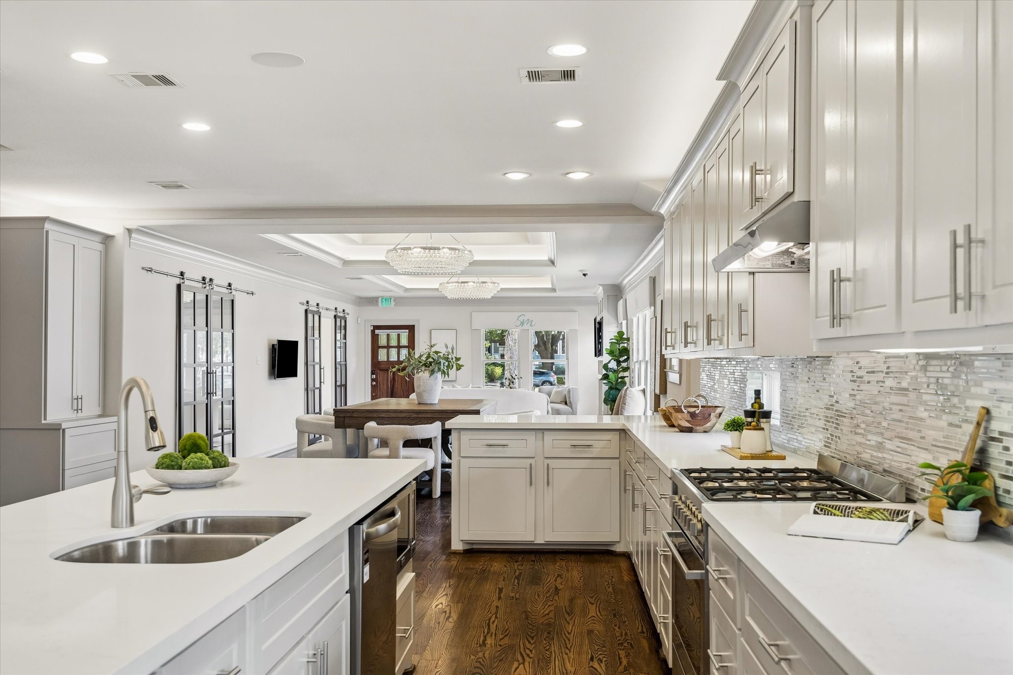 638 Heights Boulevard Property Photo 16