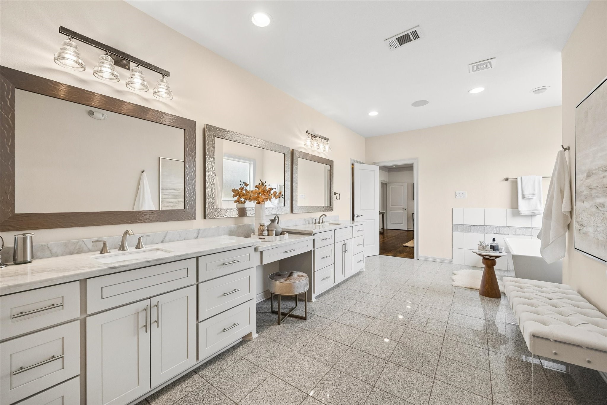 638 Heights Boulevard Property Photo 24
