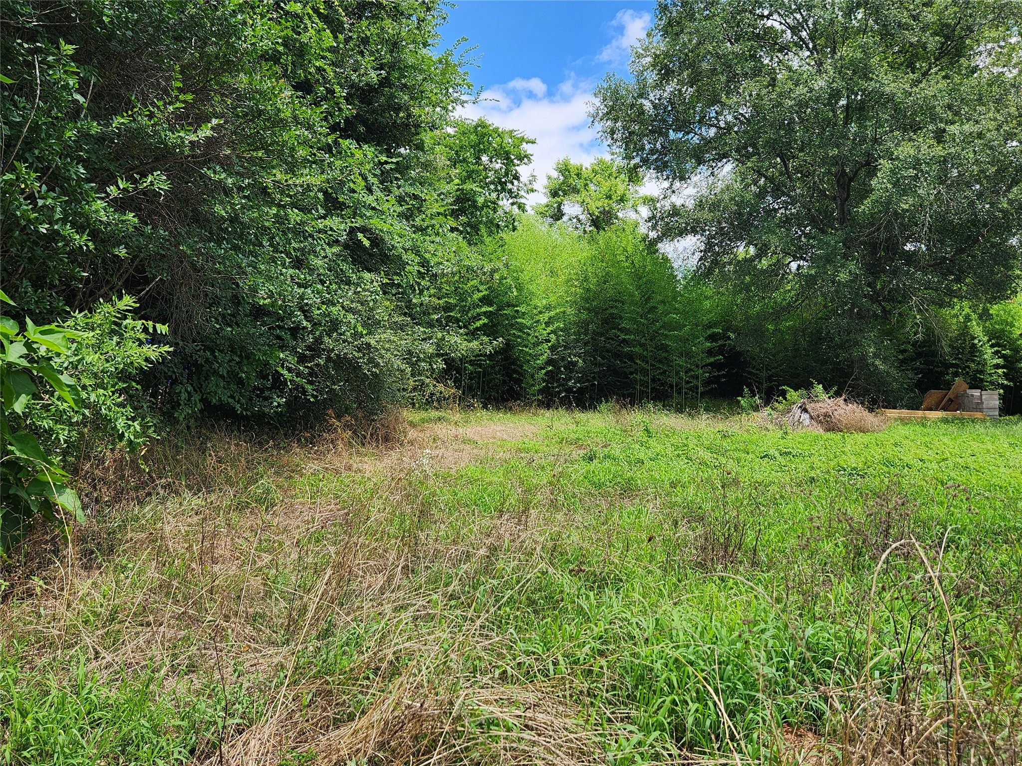 811 Couch Street Property Photo 3