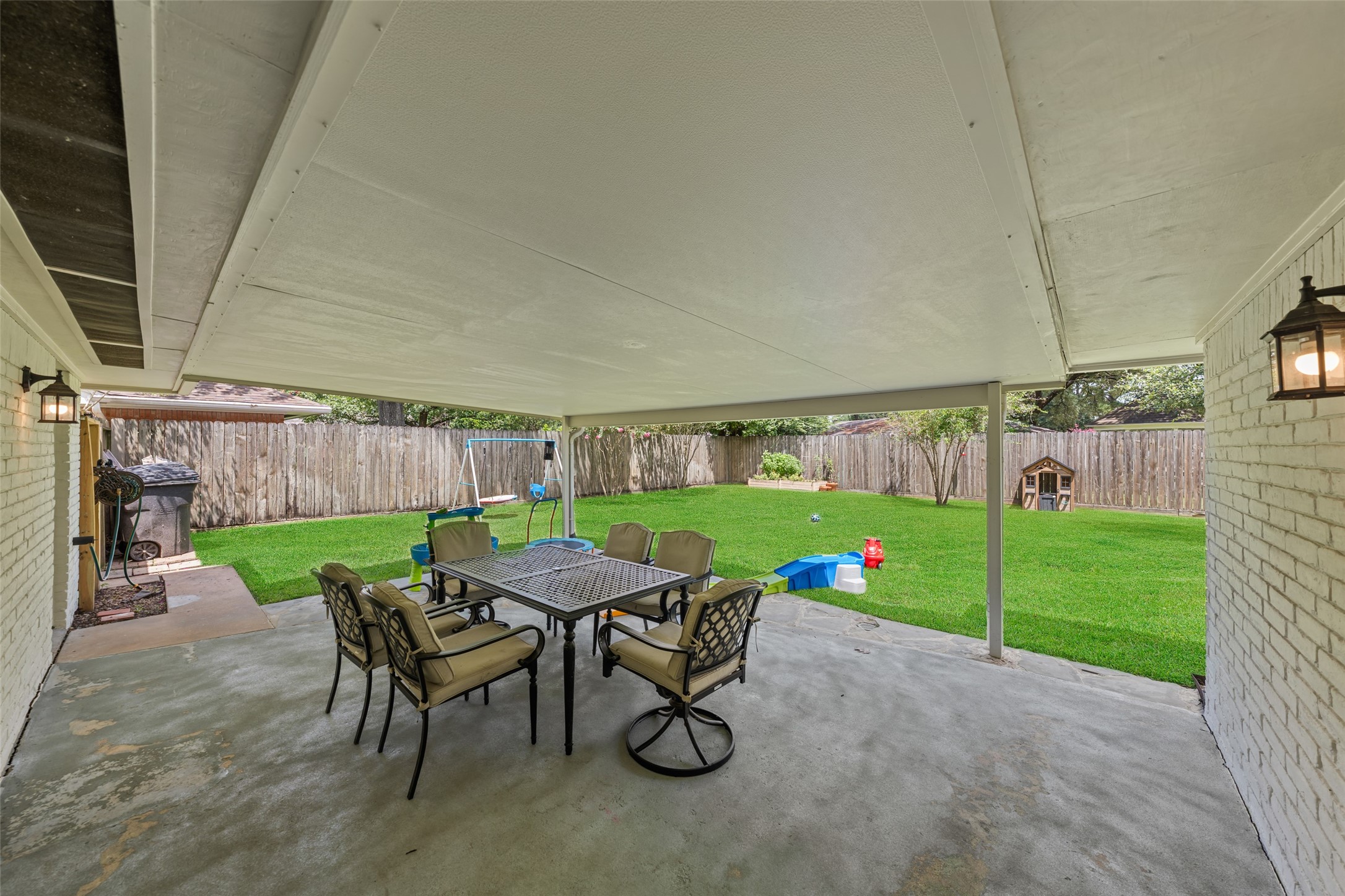 10502 Shadow Wood Drive Property Photo 16