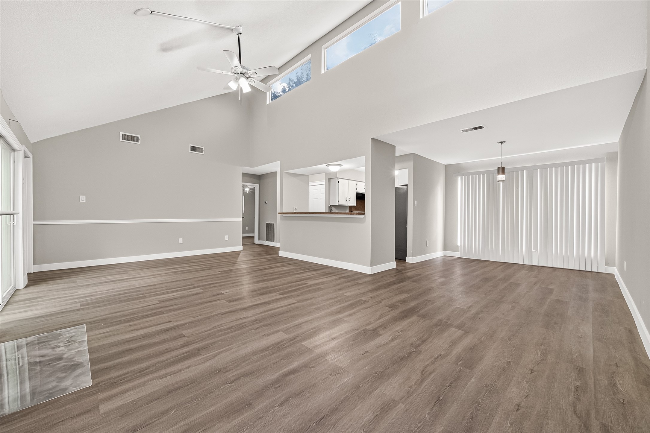 11202 Bandlon Drive Property Photo 4