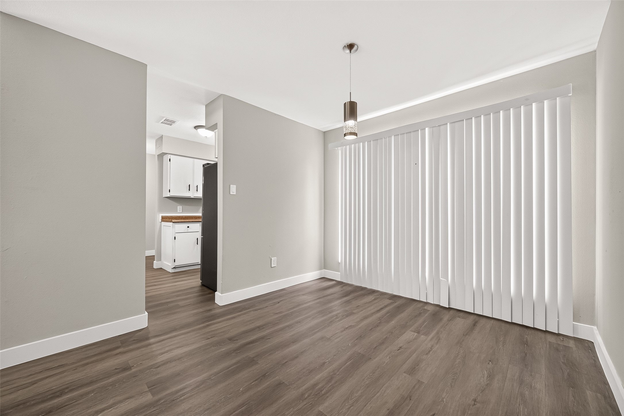 11202 Bandlon Drive Property Photo 6