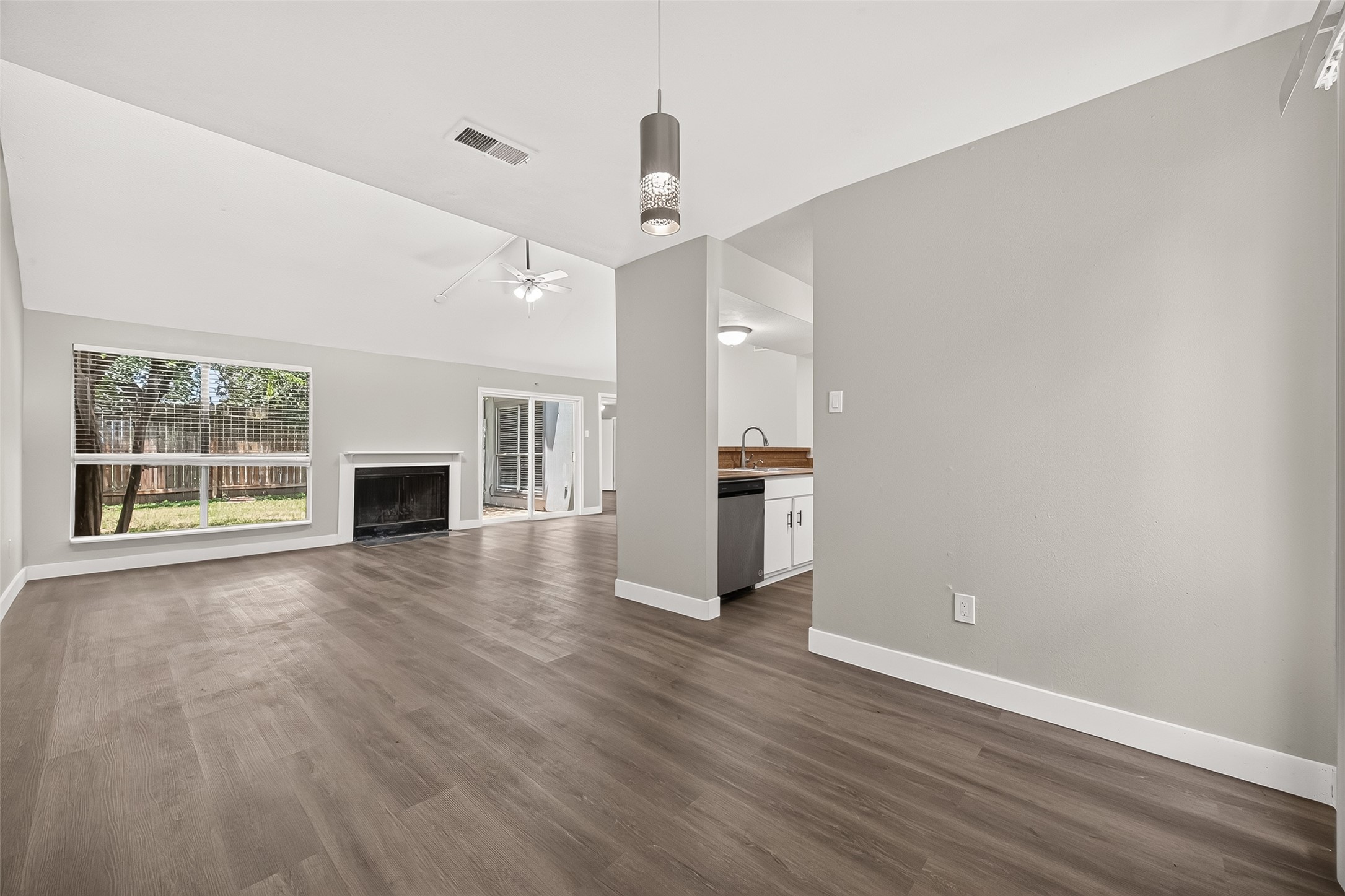 11202 Bandlon Drive Property Photo 7