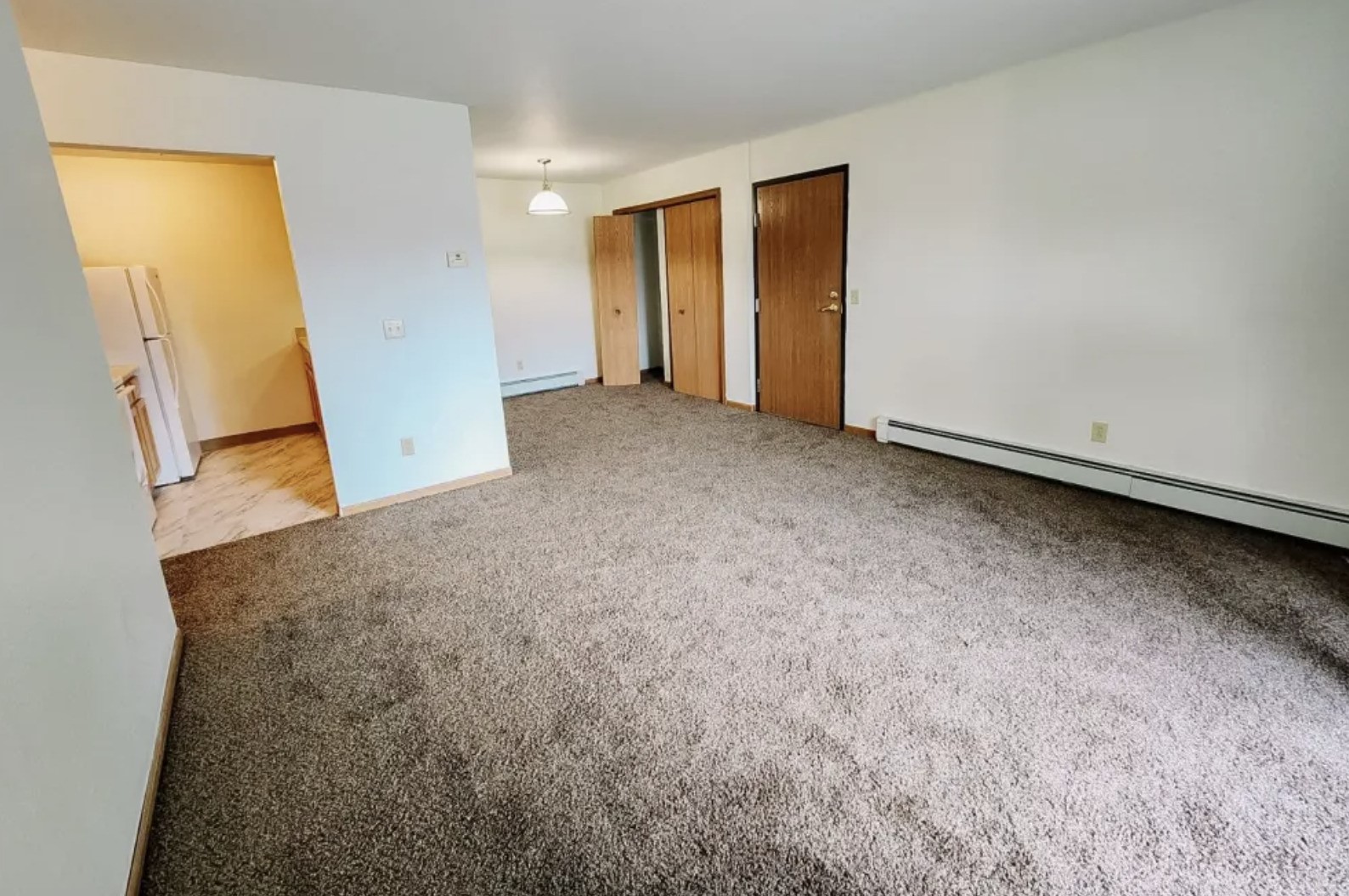 125 W Harrington Road Property Photo 6