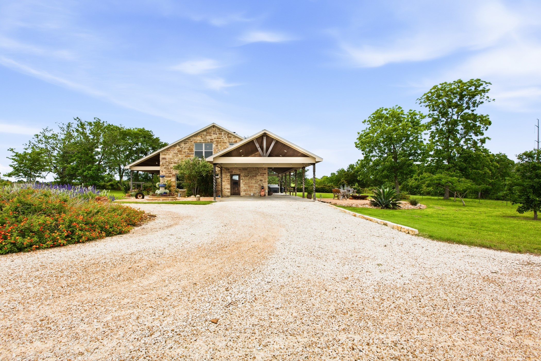 7835 Berger Road Property Photo 4