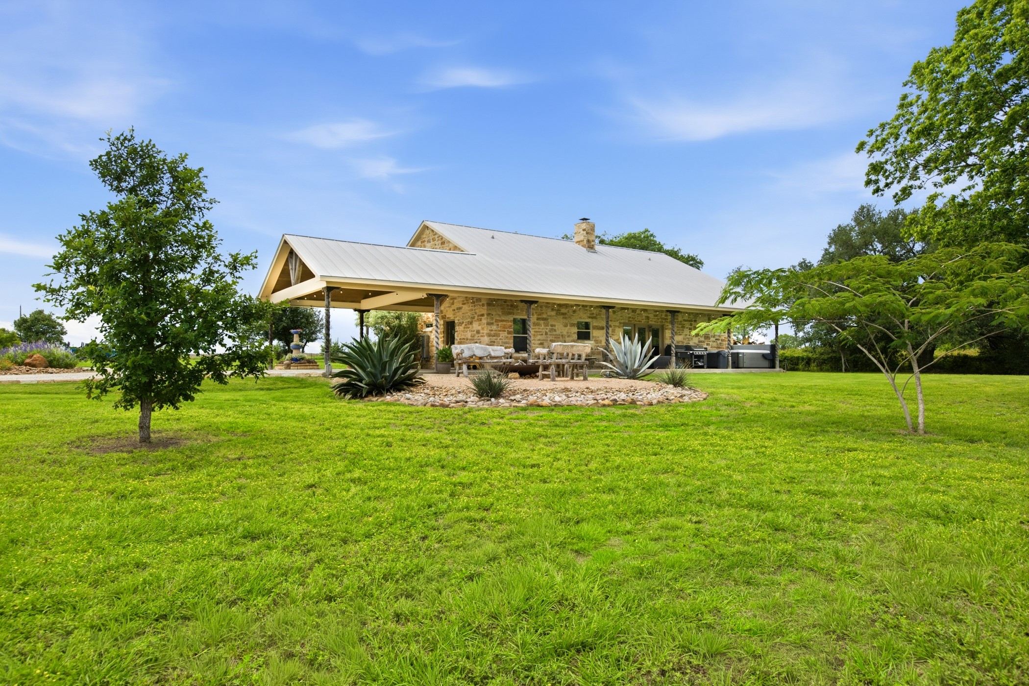 7835 Berger Road Property Photo 5