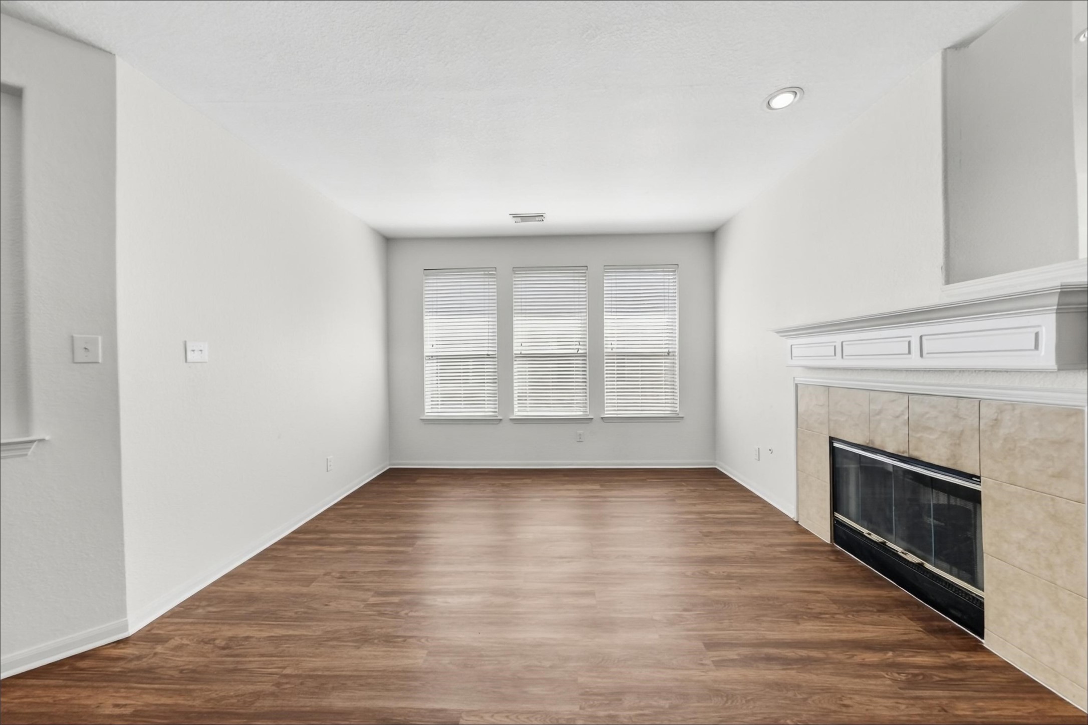 4702 Sebastopol Drive Property Photo 6