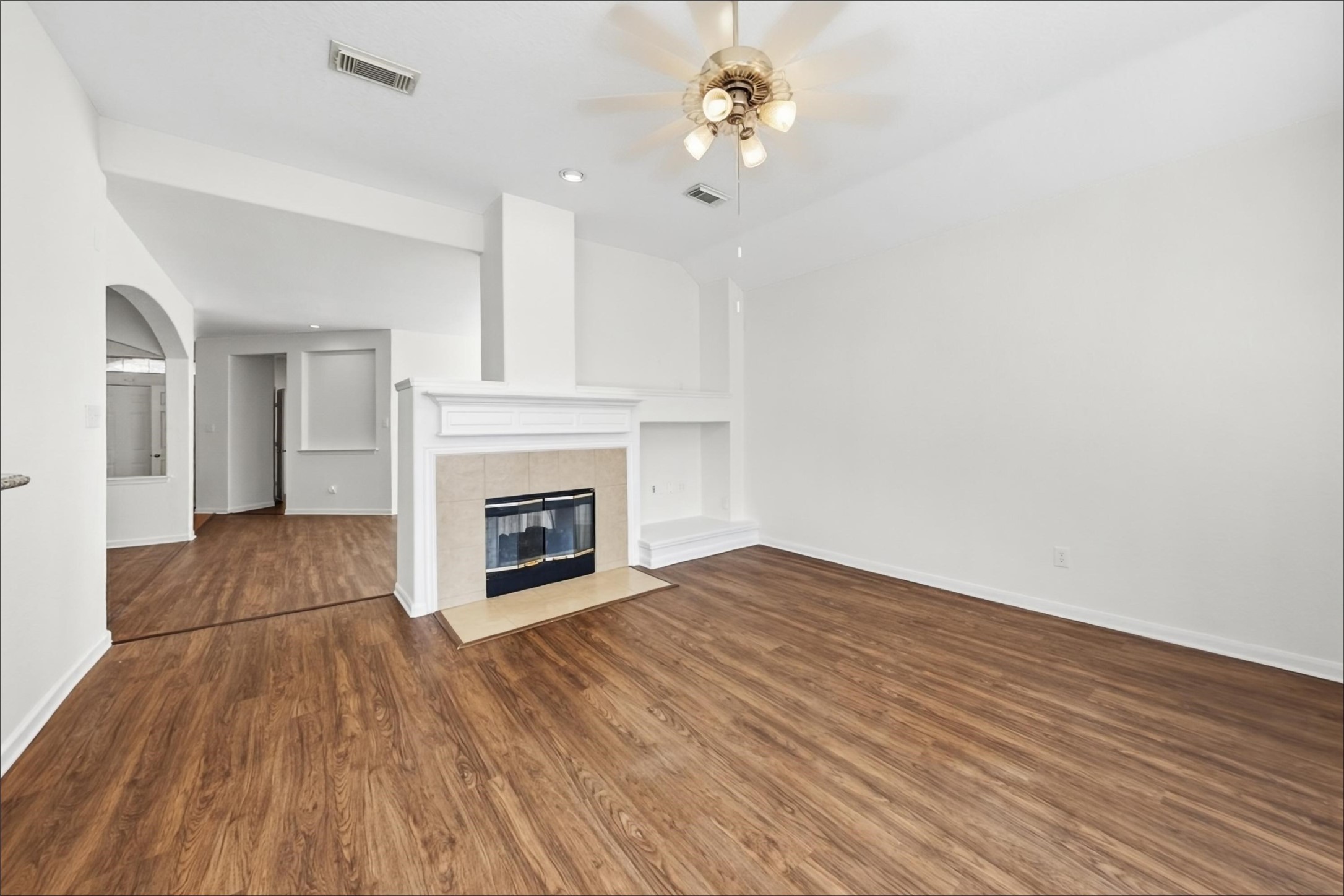 4702 Sebastopol Drive Property Photo 8