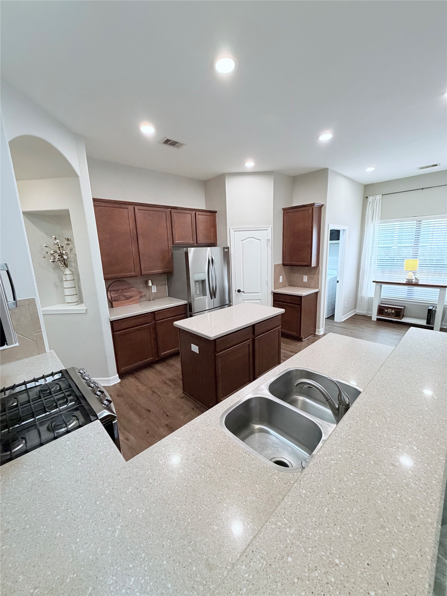 1721 Round Oak Lane Property Photo 9