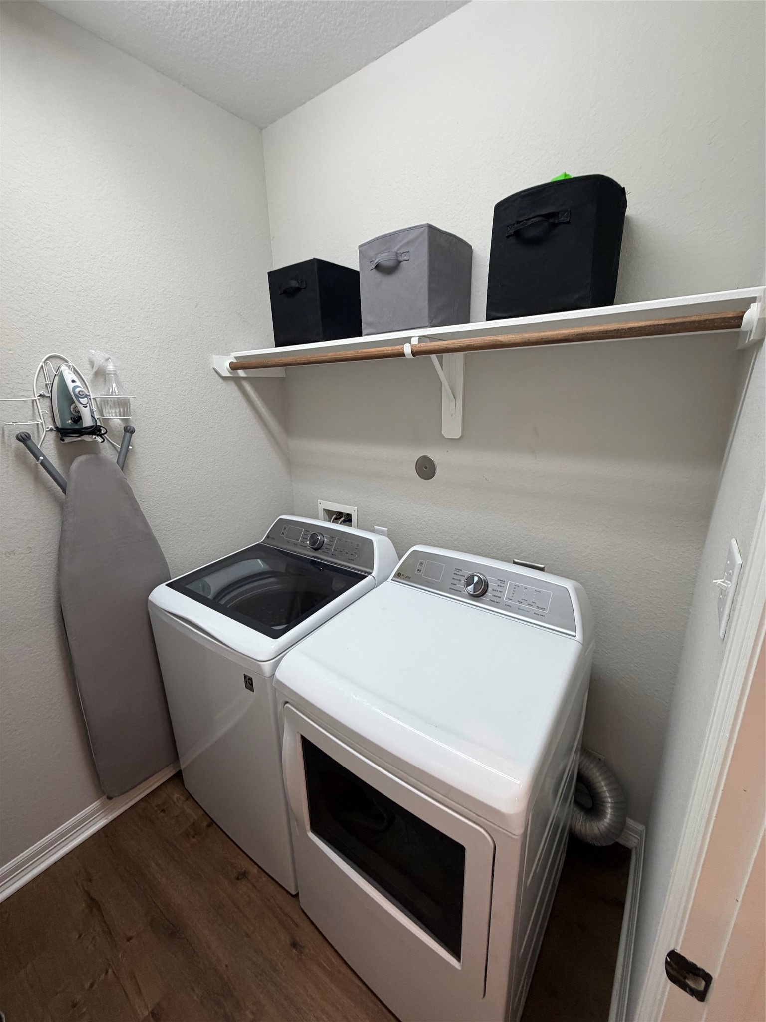 1721 Round Oak Lane Property Photo 10