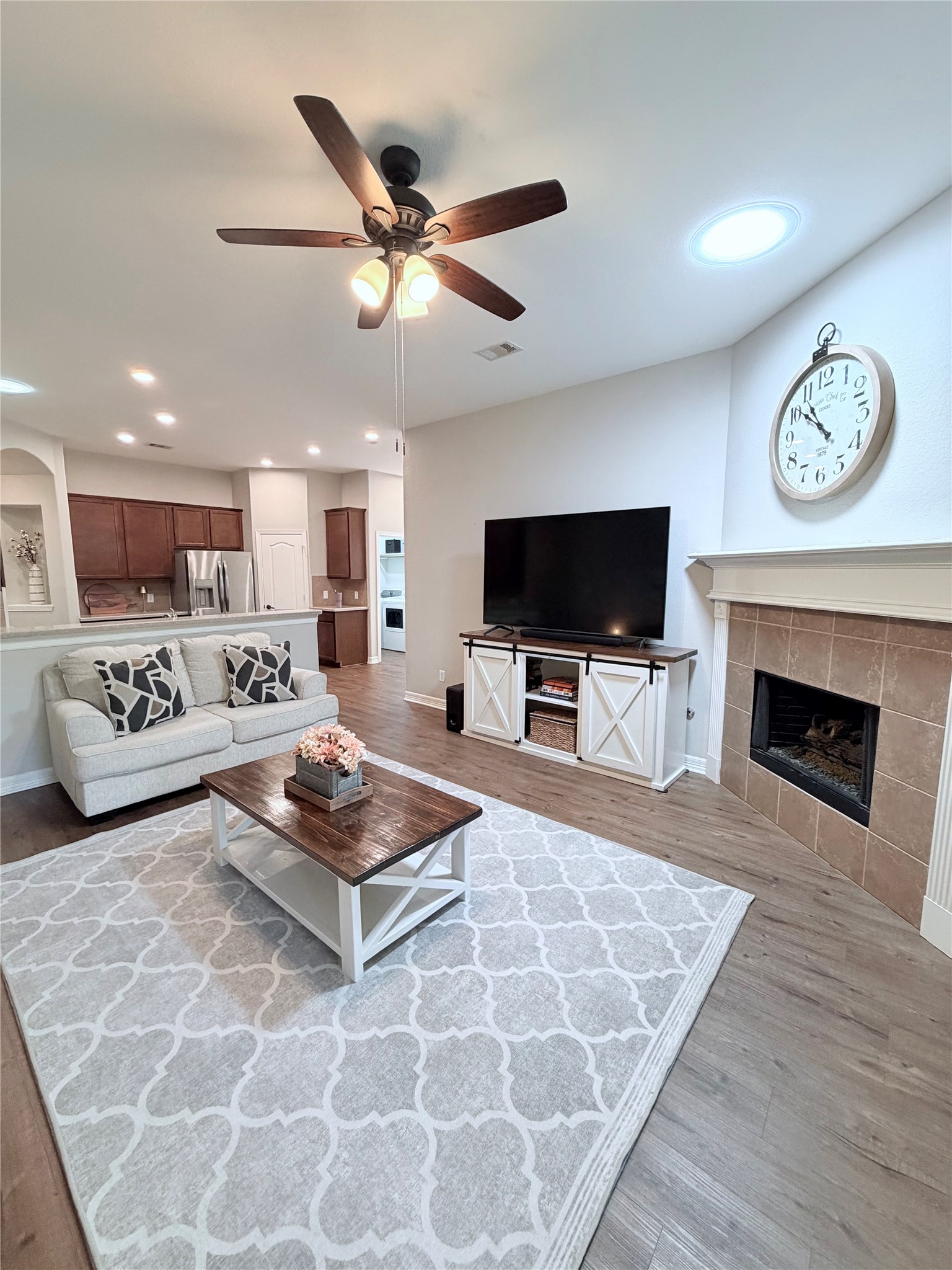 1721 Round Oak Lane Property Photo 17