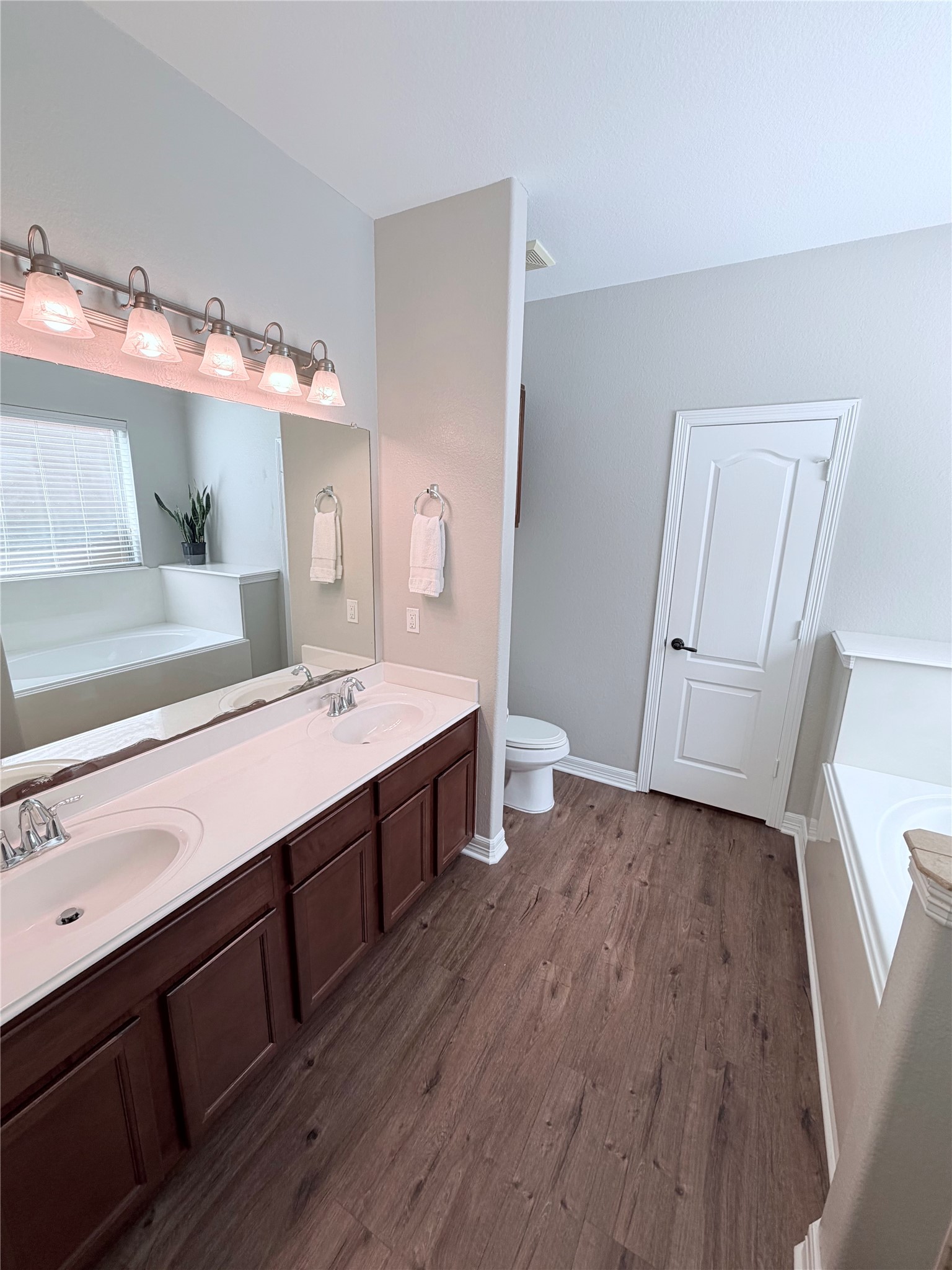 1721 Round Oak Lane Property Photo 26