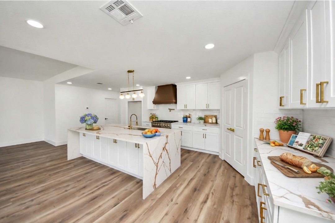 22 Presidio Property Photo 1