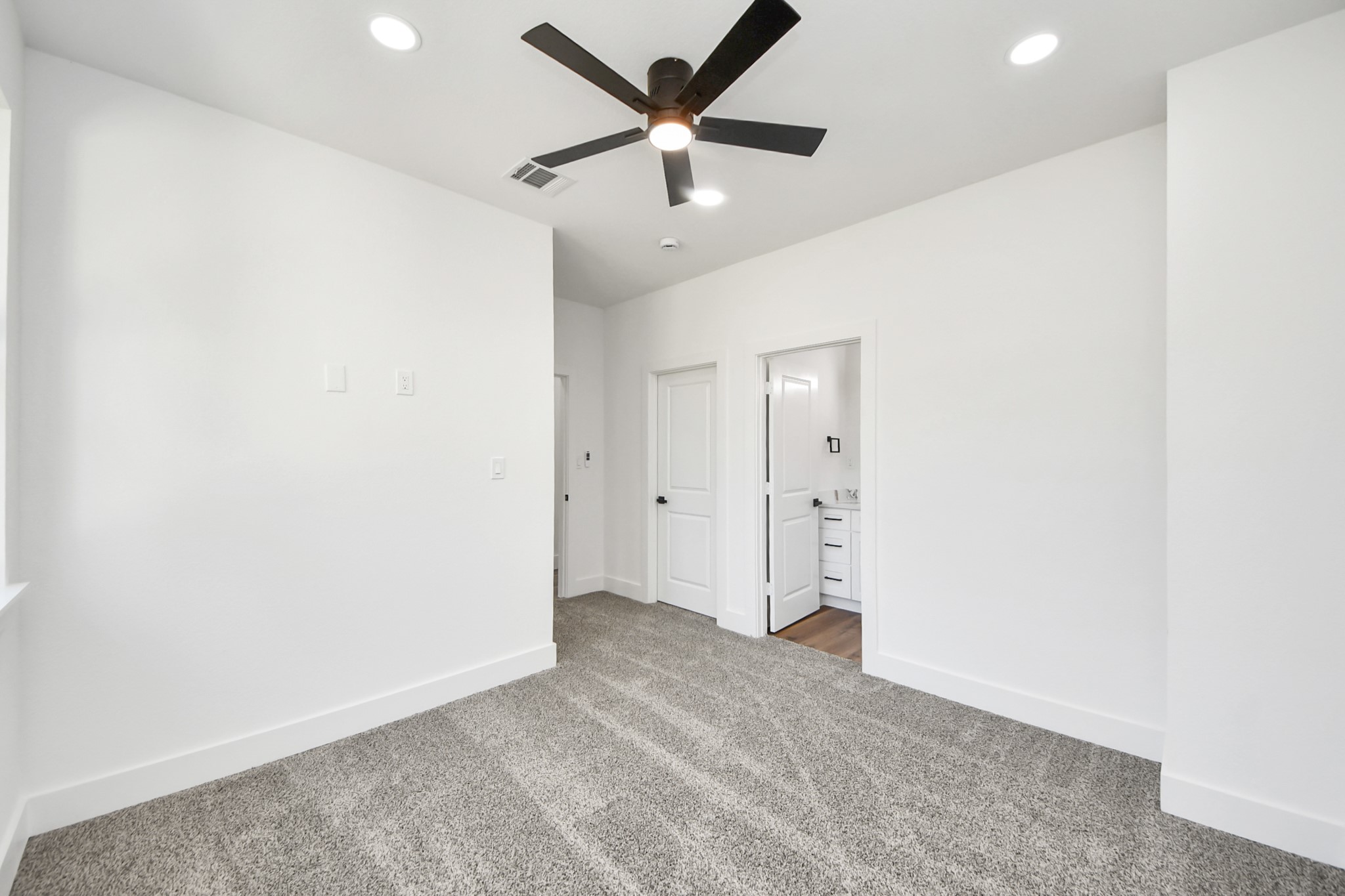22 Presidio Property Photo 34