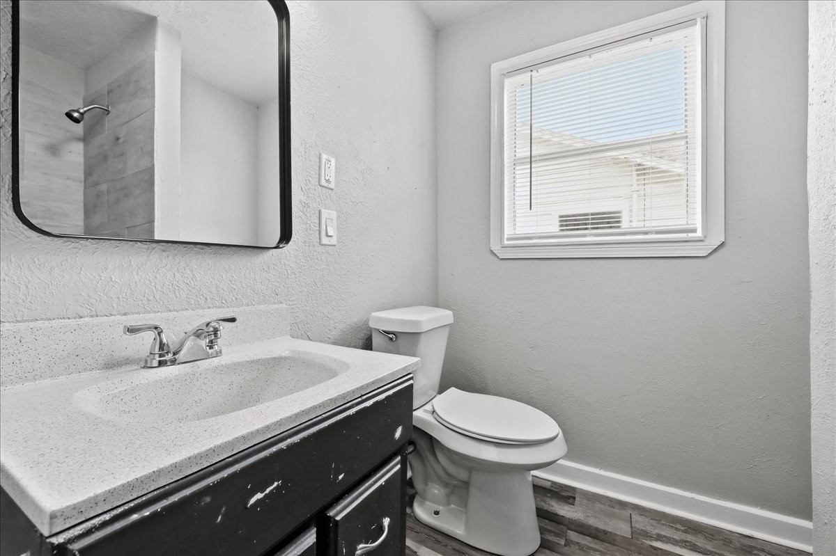 1920 May Street Property Photo 17