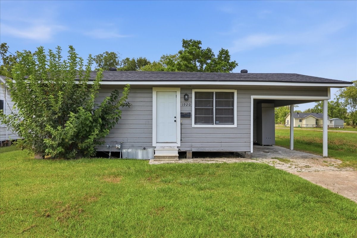 1920 May Street Property Photo 20