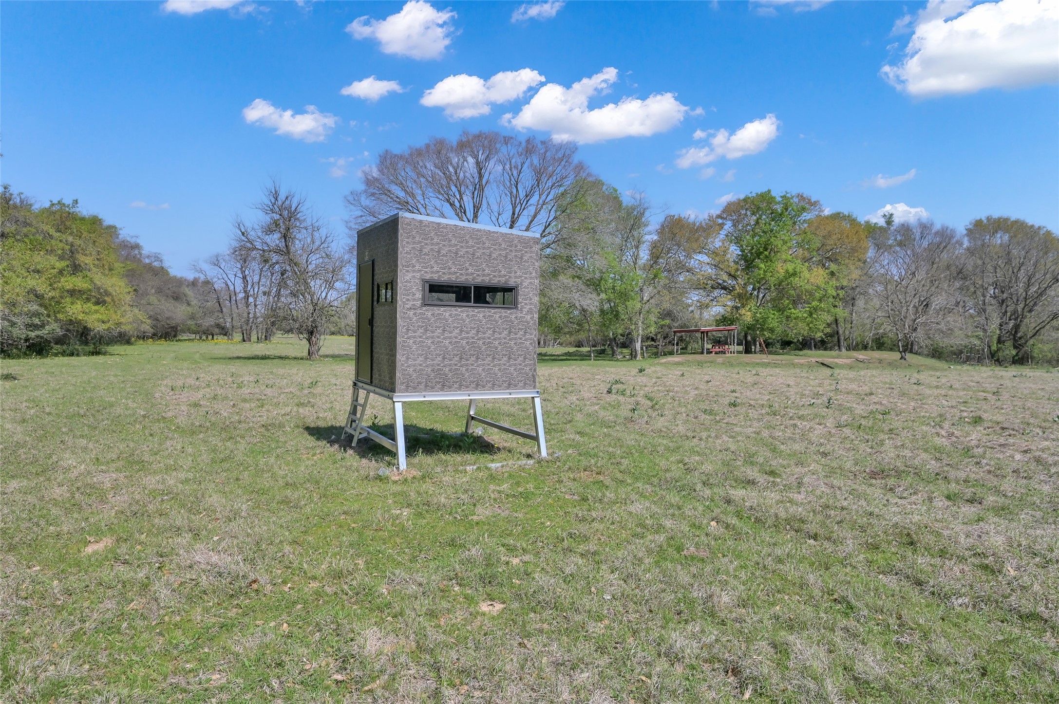 1111 S Hickory Loop Property Photo 8