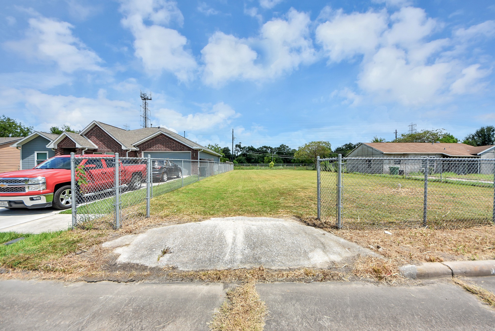 5743 Rue Street Property Photo 1