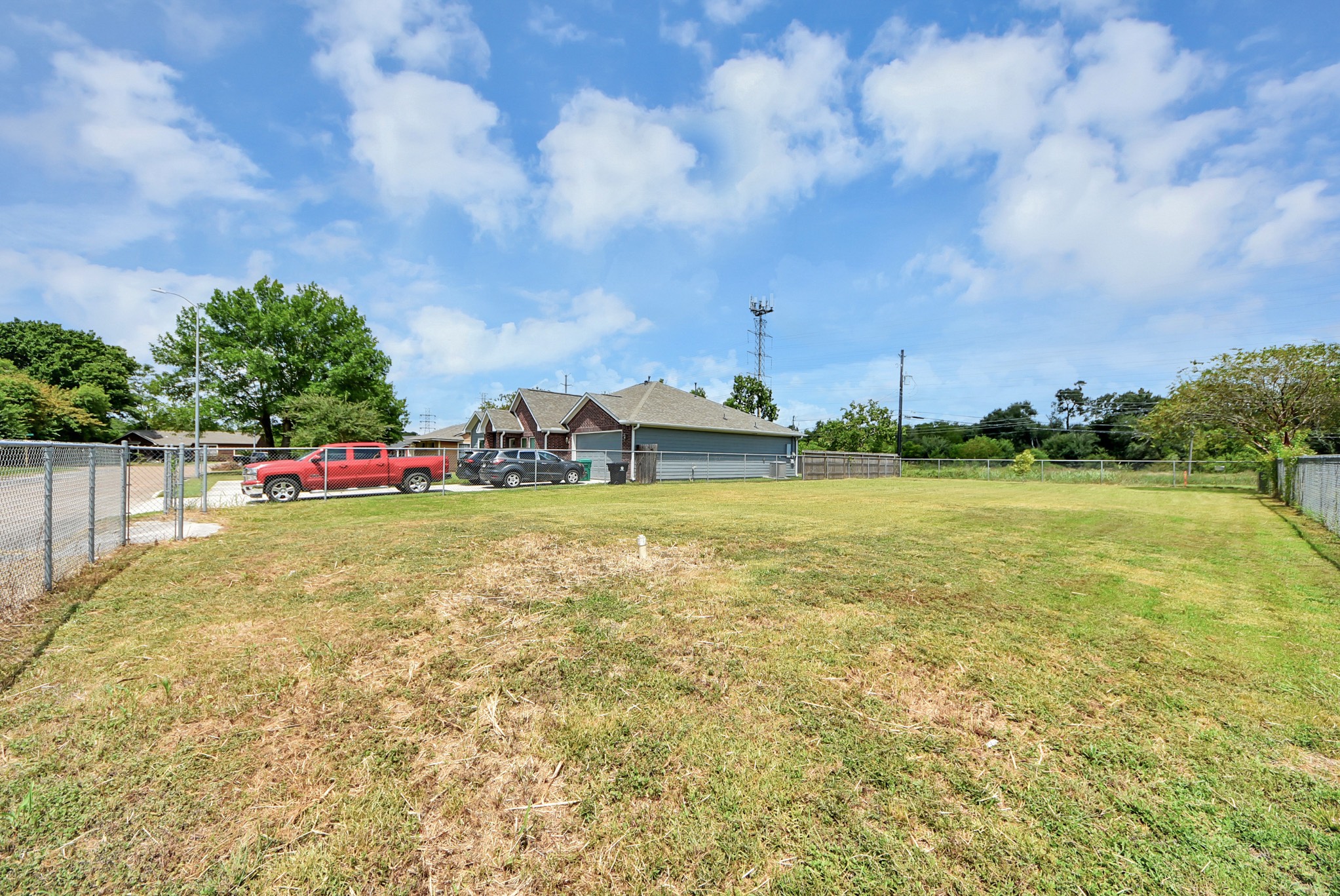 5743 Rue Street Property Photo 4