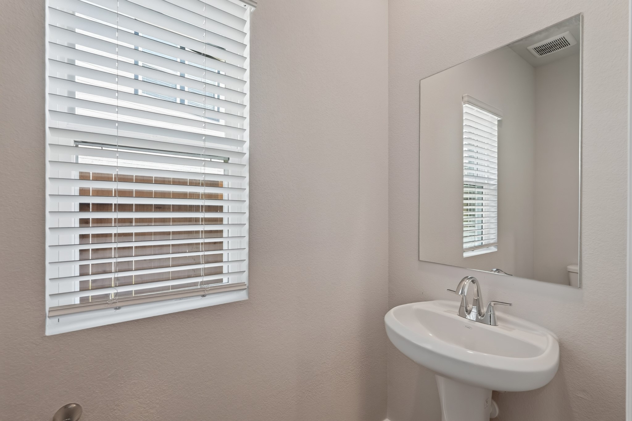 7762 Bergamot Circle Property Photo 28