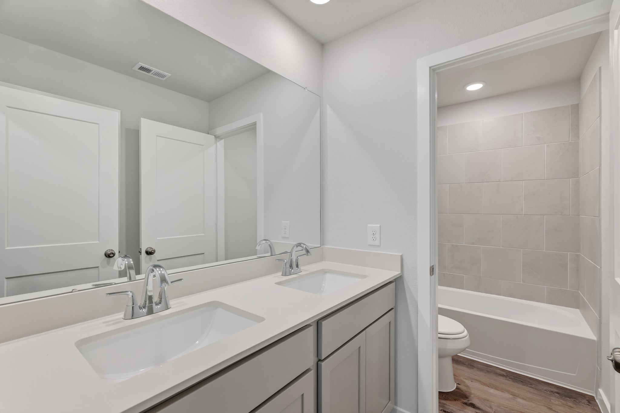7762 Bergamot Circle Property Photo 35