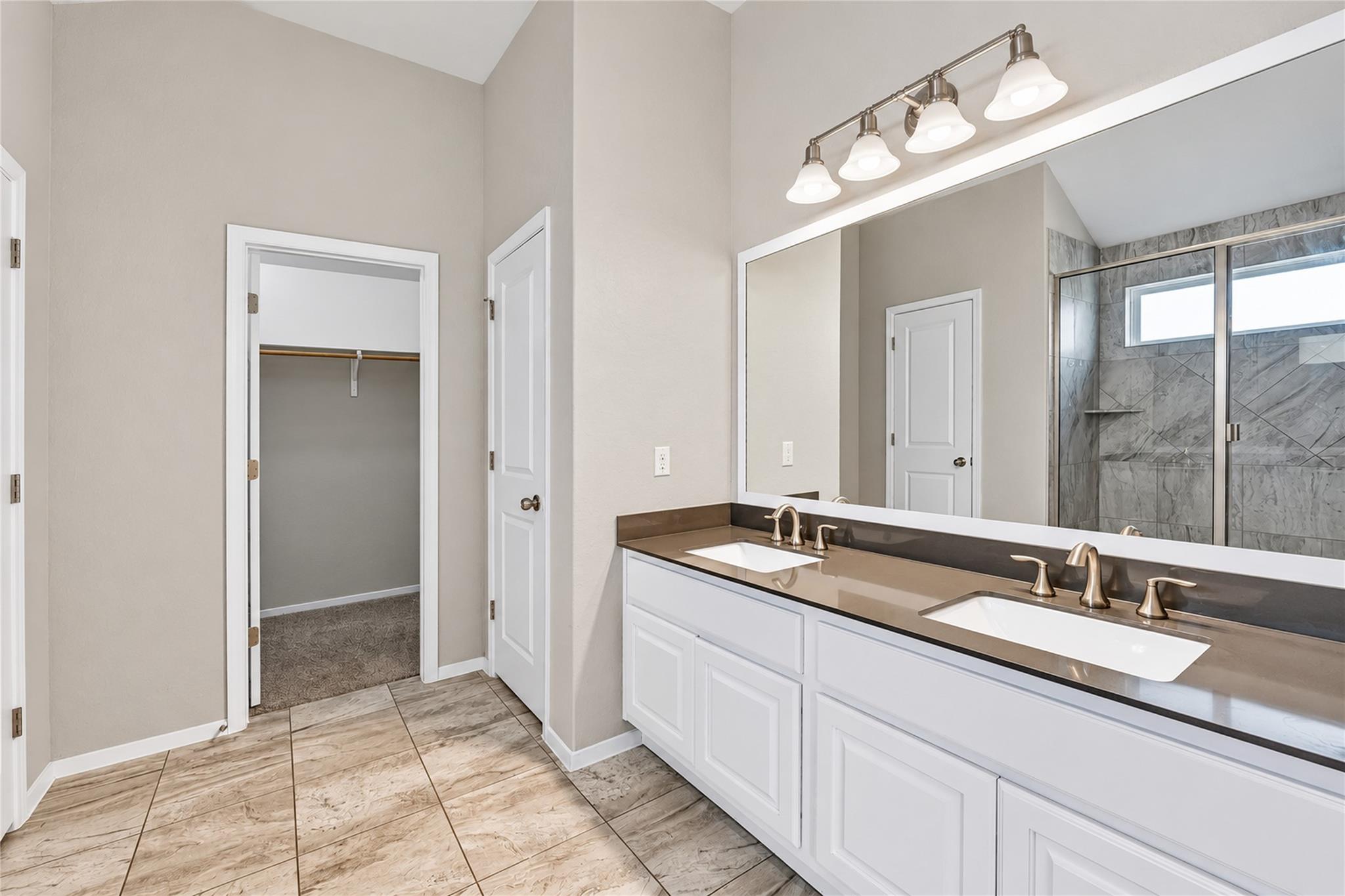 2401 Brook Crest Way Property Photo 22