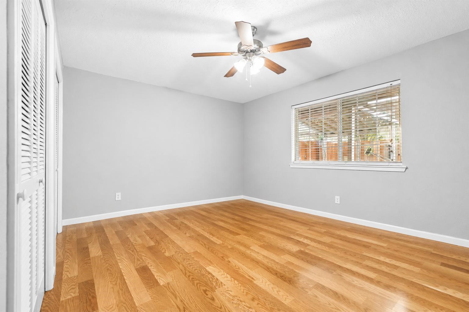 10530 Towne Square Road Property Photo 17