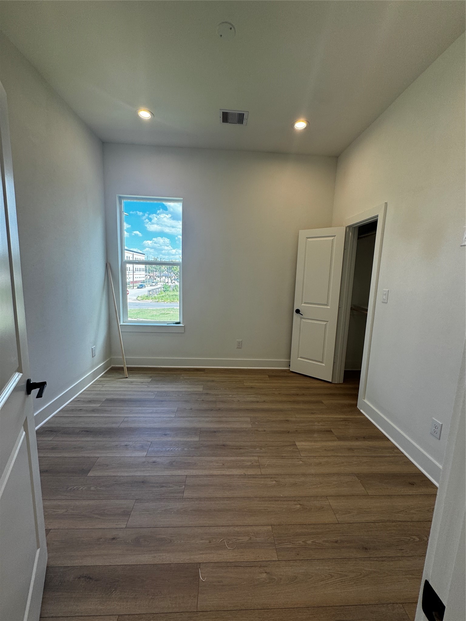 3313 Sampson Street Property Photo 6