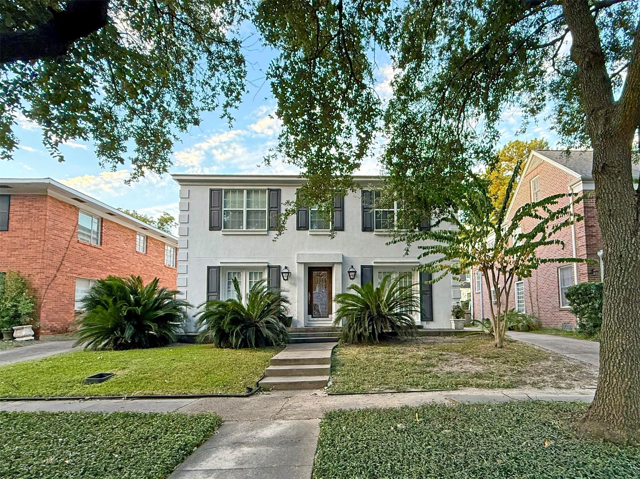 2124 South Boulevard, Houston Tx 77098 Property Photo 1
