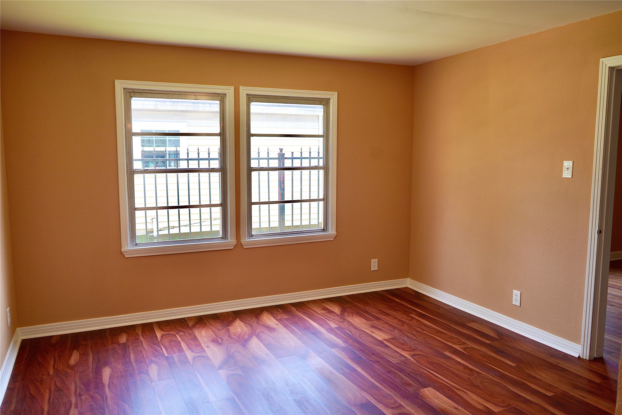 7328 Oak Hill Drive Property Photo 6