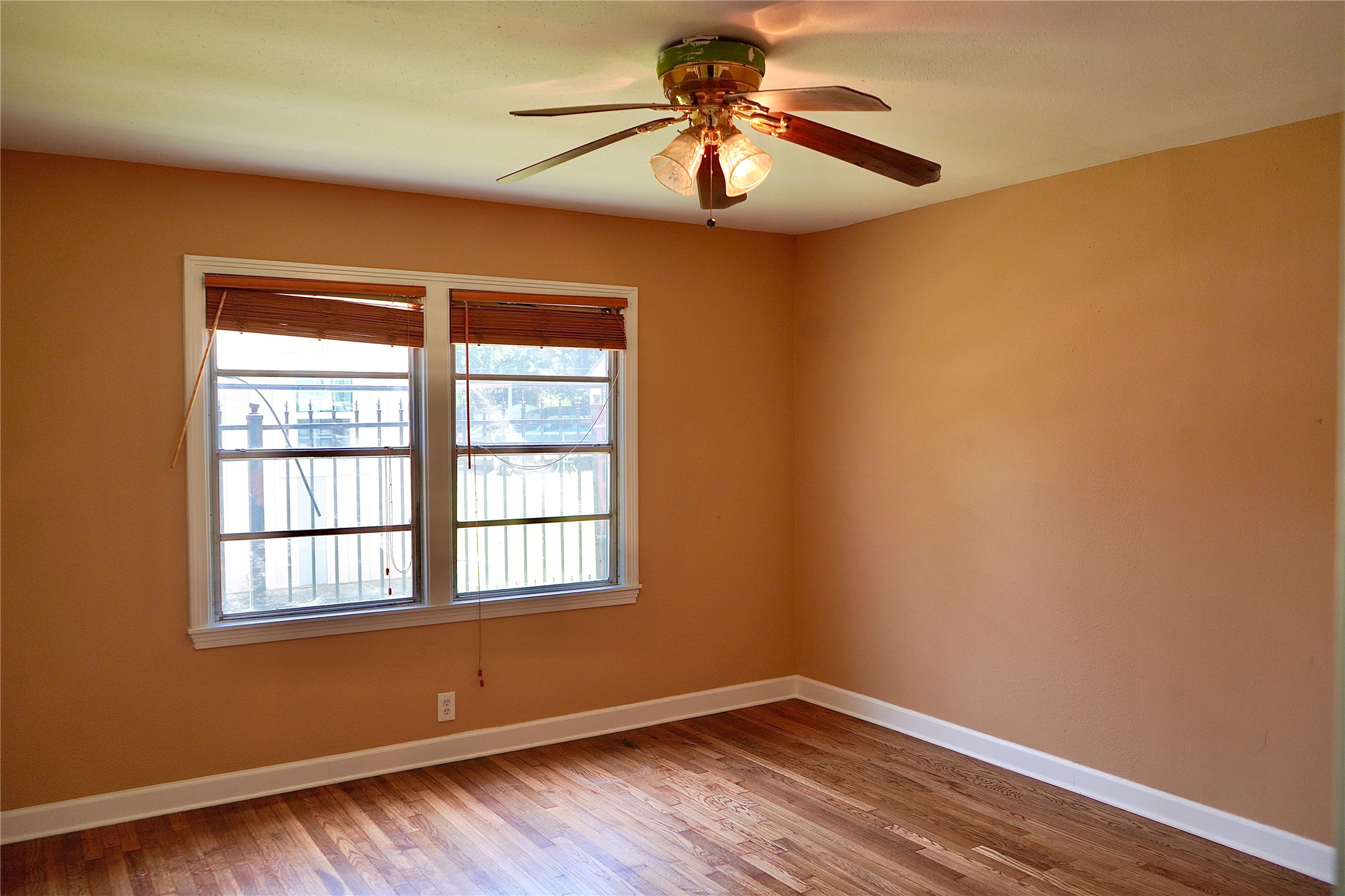 7328 Oak Hill Drive Property Photo 8