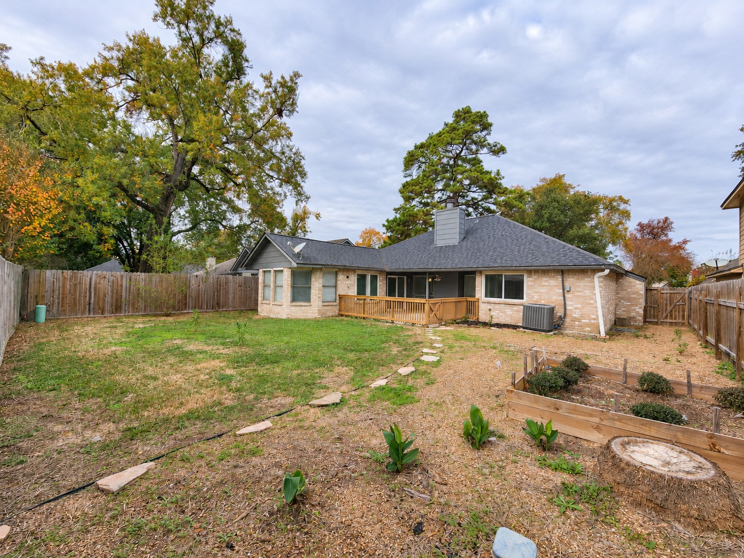 2118 Creston Drive Property Photo 25