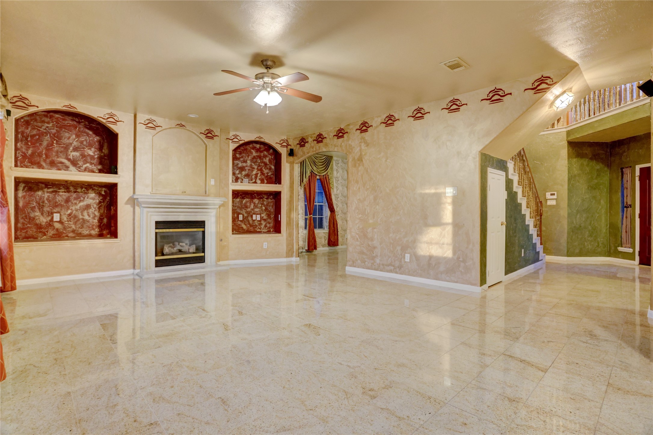 2707 Sterling Fields Drive Property Photo 10