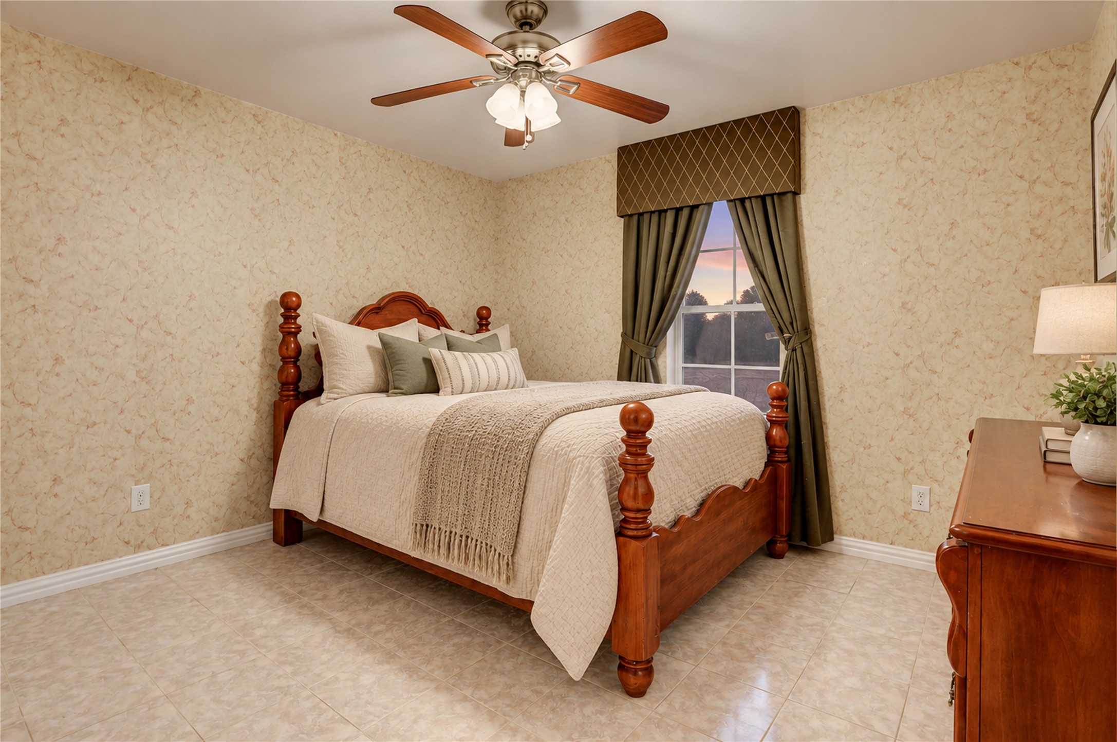 2707 Sterling Fields Drive Property Photo 25