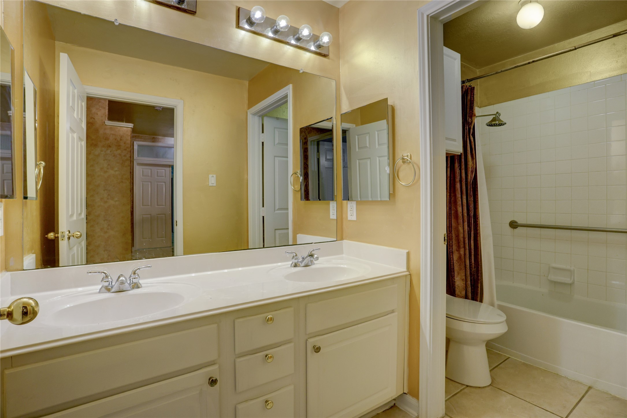 2707 Sterling Fields Drive Property Photo 26