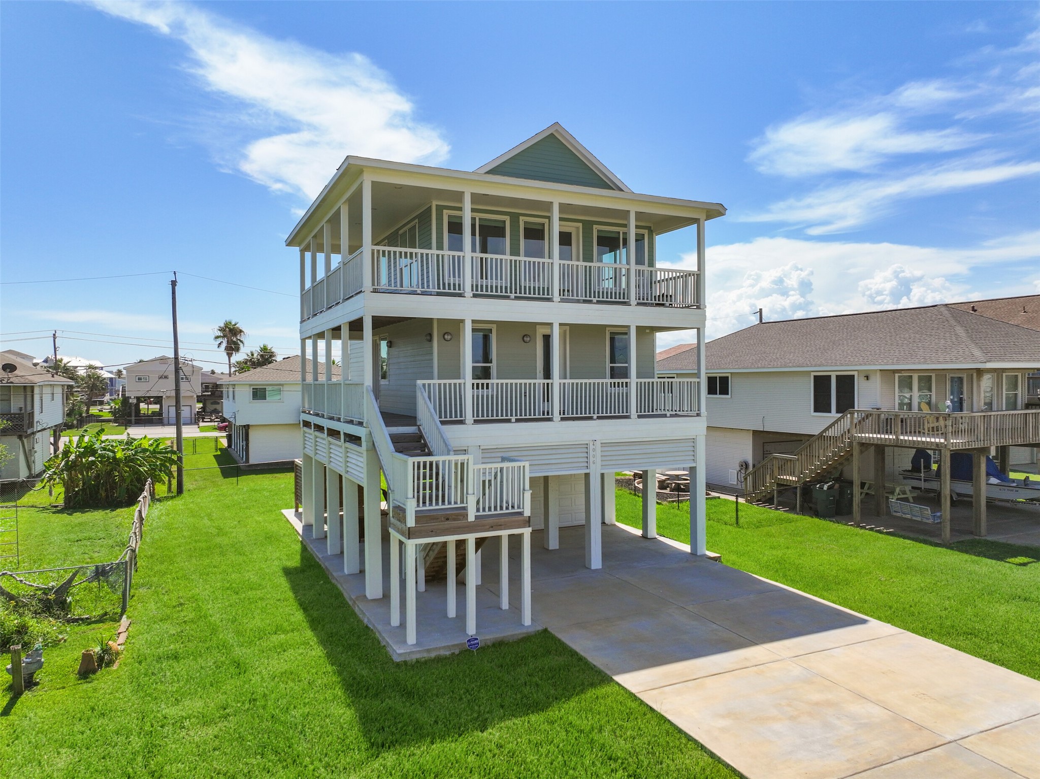 4006 Fort Bend Drive Property Photo 1