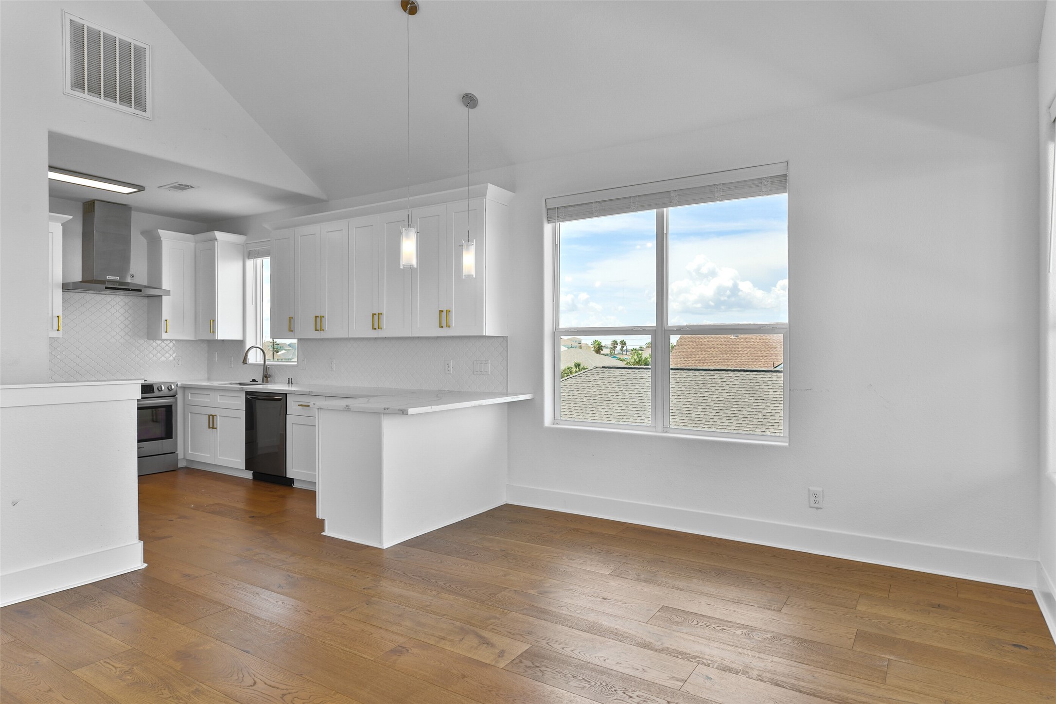4006 Fort Bend Drive Property Photo 6