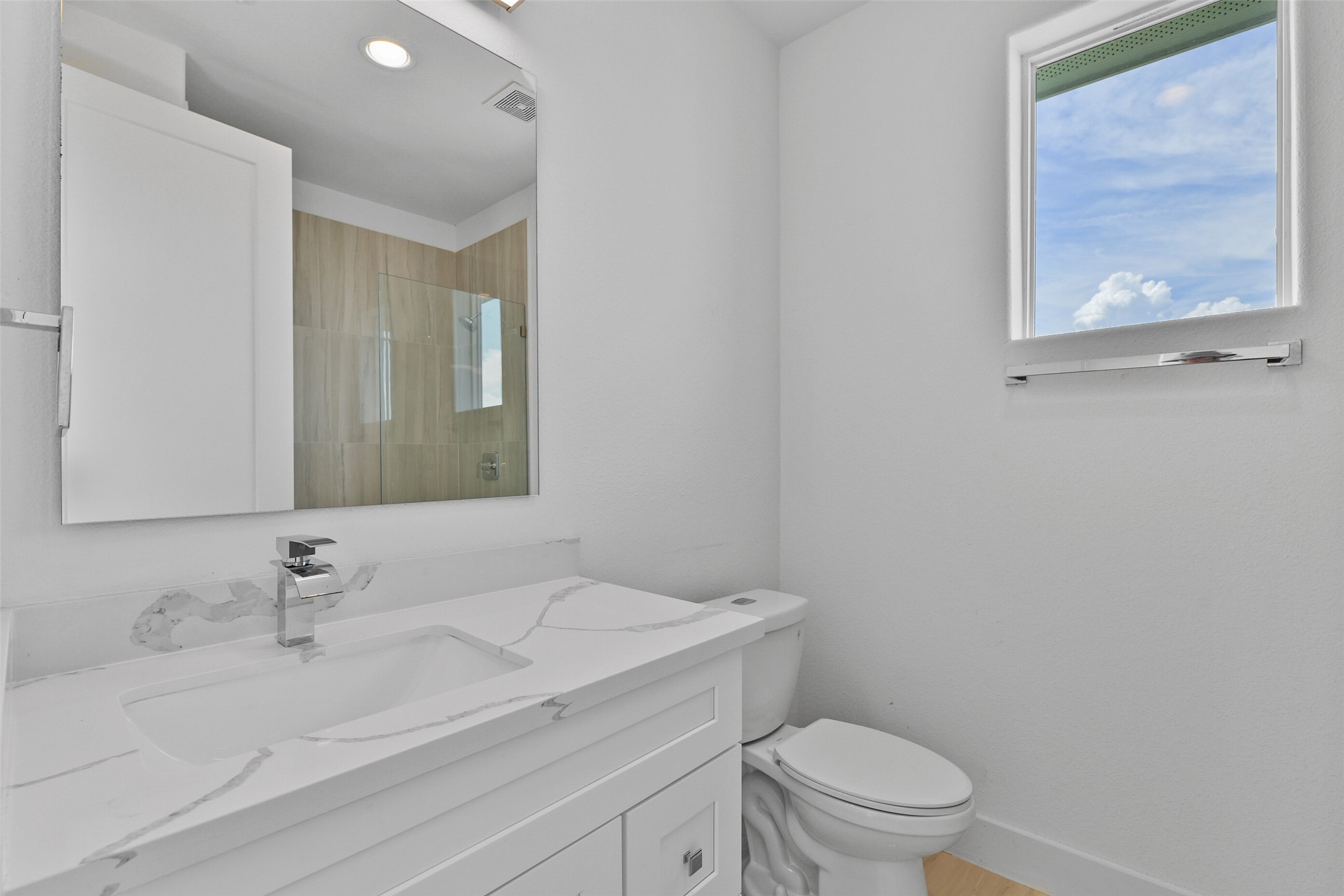 4006 Fort Bend Drive Property Photo 17