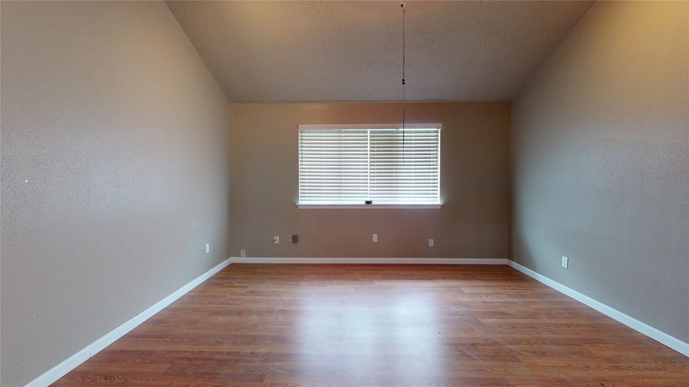 1022 Manorglen Drive Property Photo 25