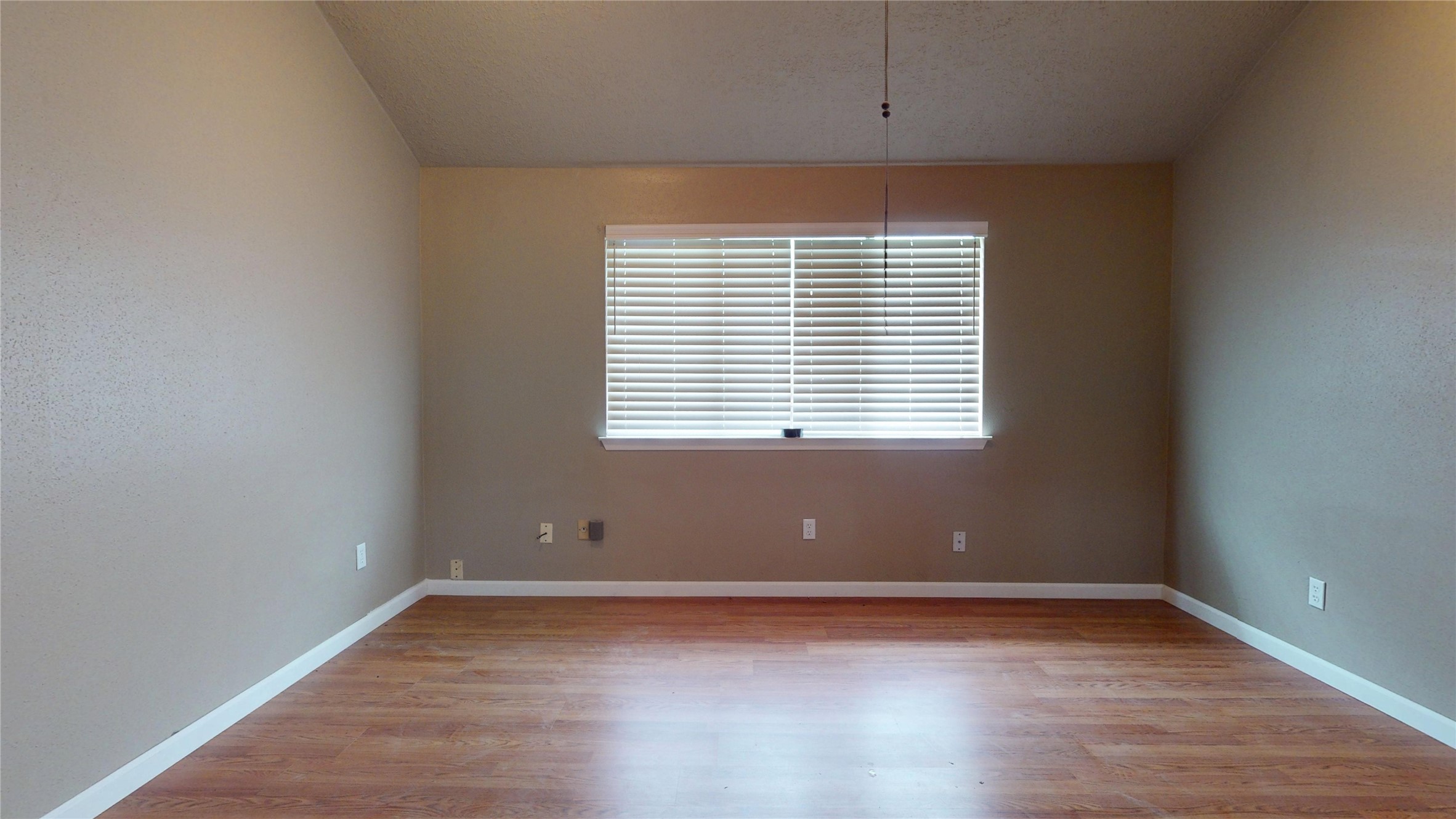 1022 Manorglen Drive Property Photo 26