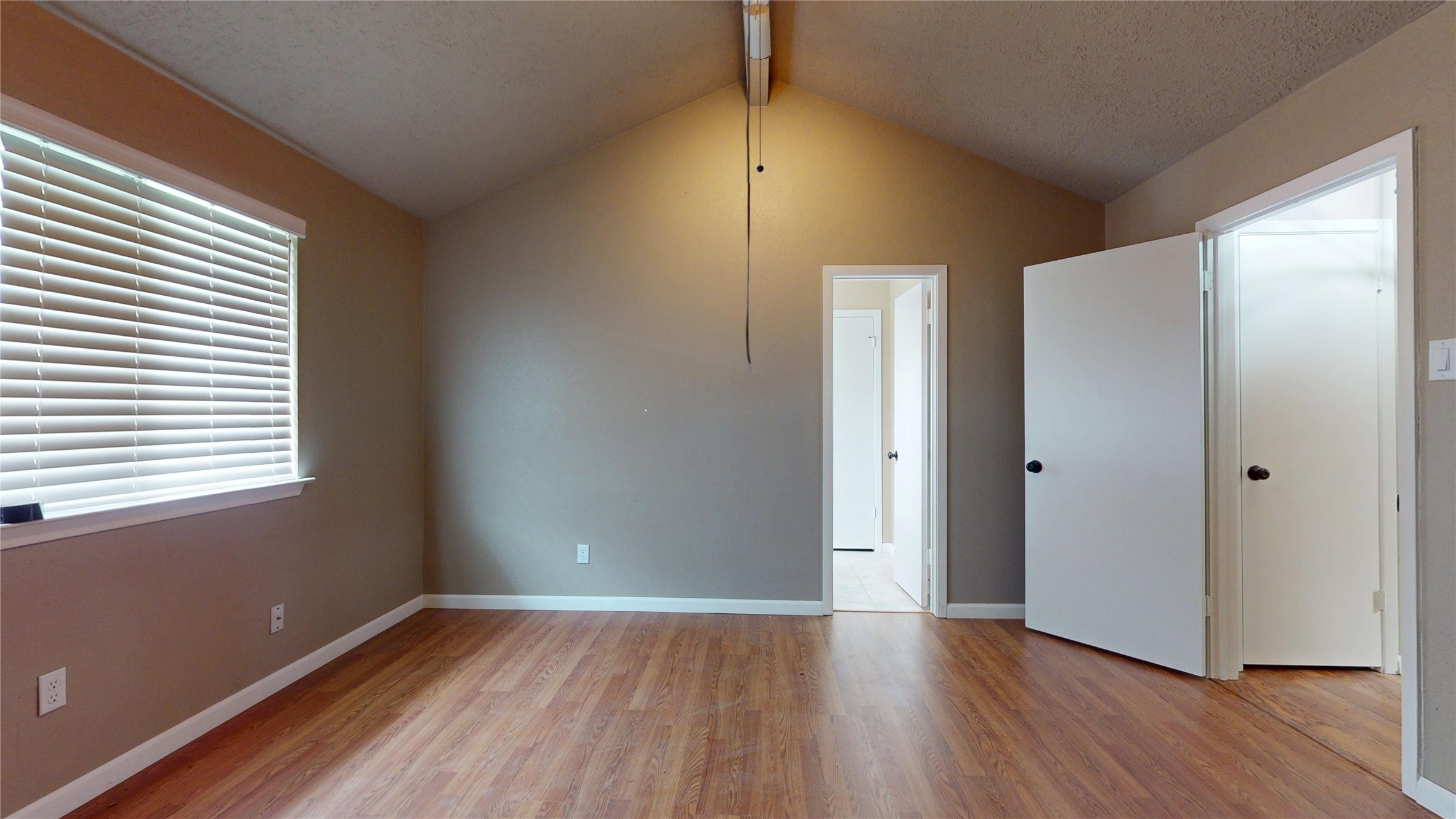1022 Manorglen Drive Property Photo 27