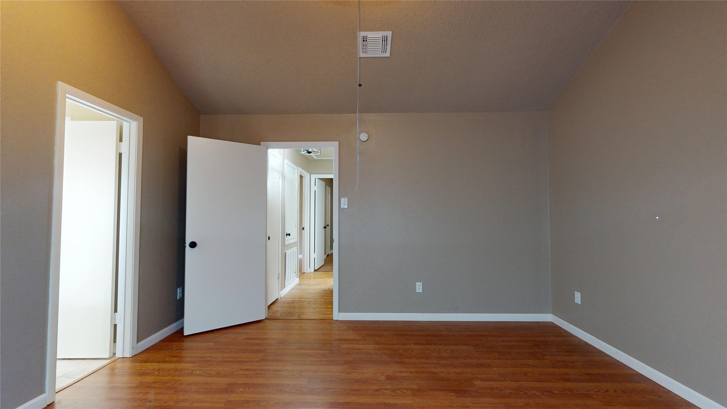 1022 Manorglen Drive Property Photo 28