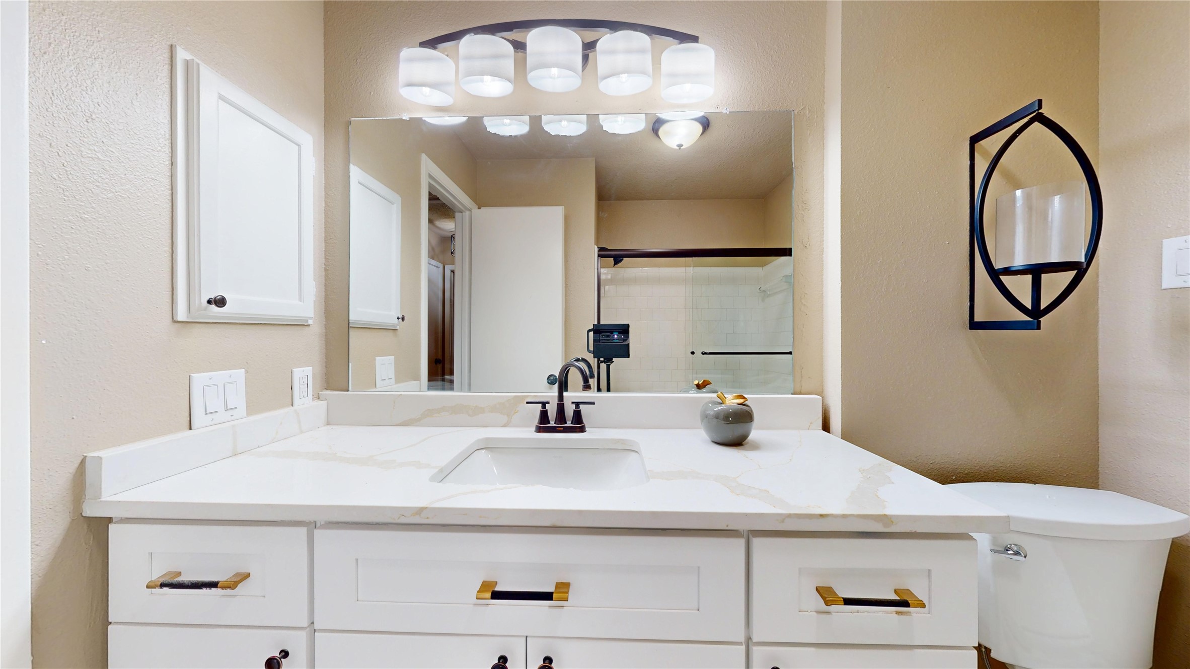 1022 Manorglen Drive Property Photo 37