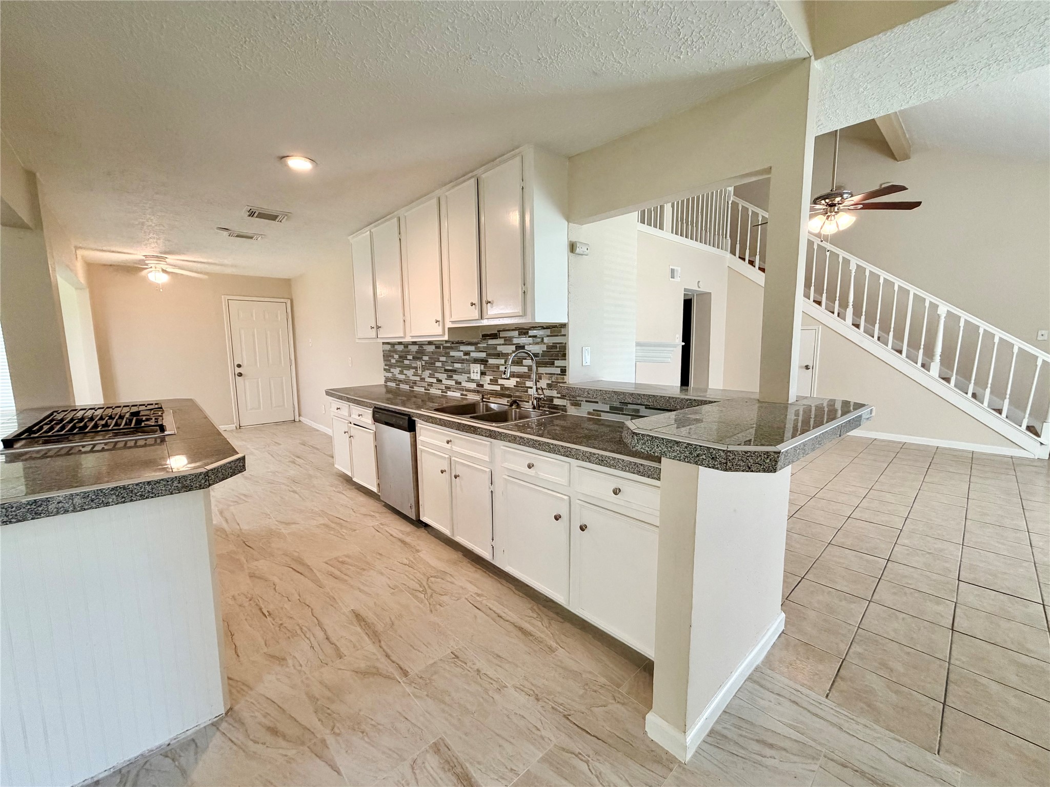 16310 Calistoga Court Property Photo 3