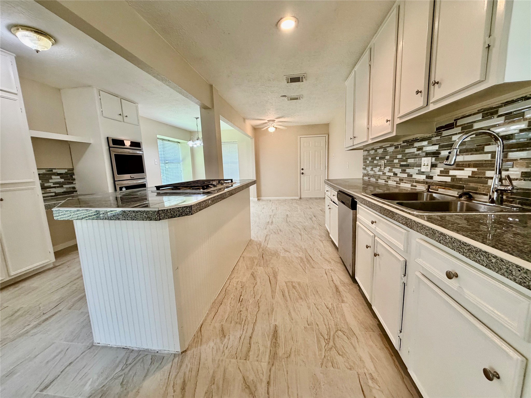16310 Calistoga Court Property Photo 7