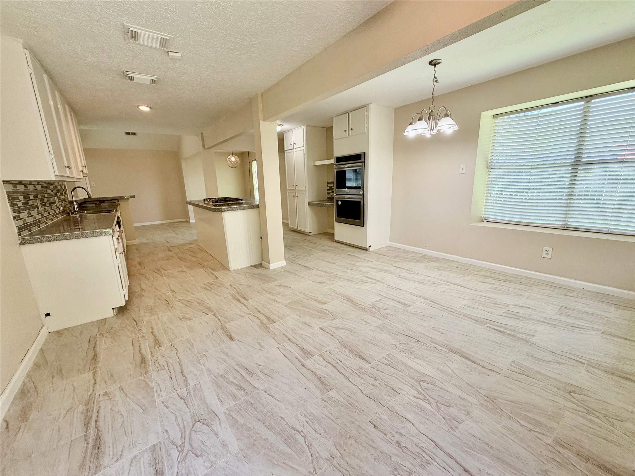 16310 Calistoga Court Property Photo 12